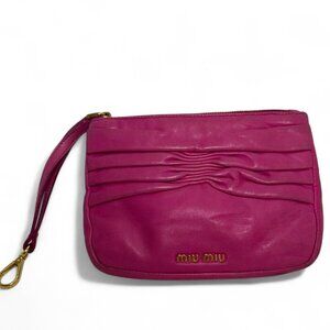Miu Miu Women's Matelassé Pink Clutch